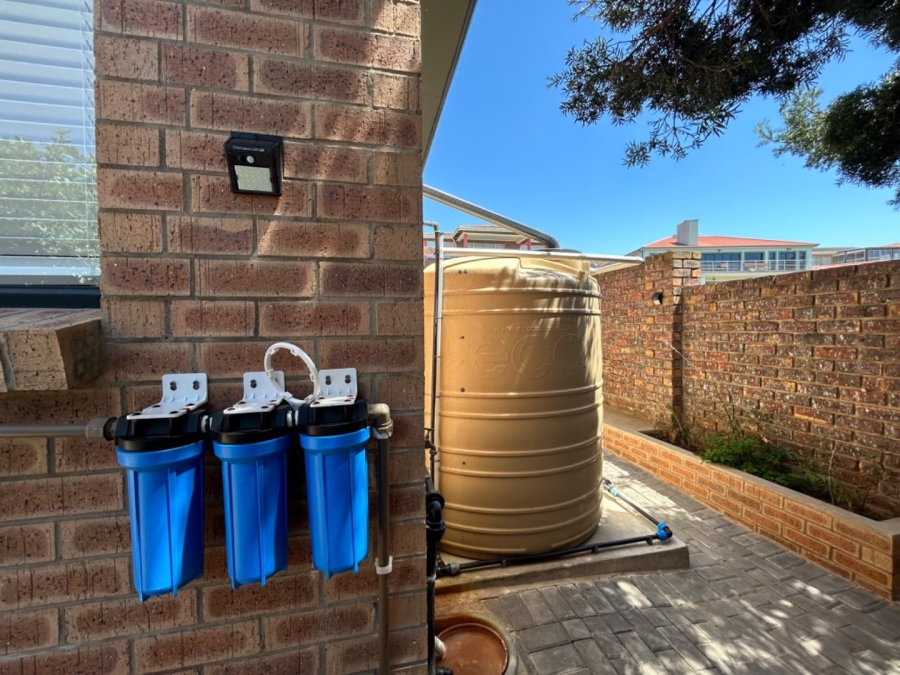 4 Bedroom Property for Sale in Wavecrest Eastern Cape